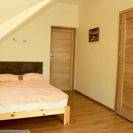 مزرعة للإقامة Pod Debami - Pokoje Na Mazurach