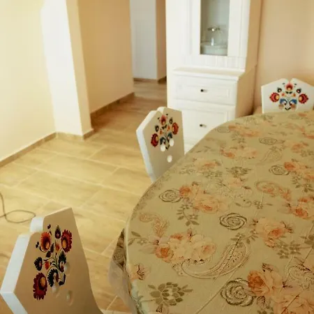 Pod Debami - Pokoje Na Mazurach مزرعة للإقامة فودميني